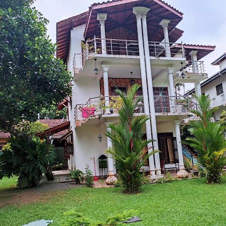 The Villa Utopia Hikkaduwa Exterior photo